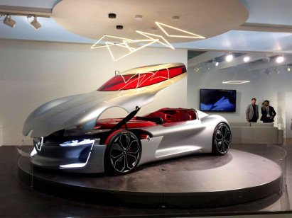 Międzynarodowe targi wyposażenia wnętrz - samochody Międzynarodowe targi wyposażenia wnętrz - samochody