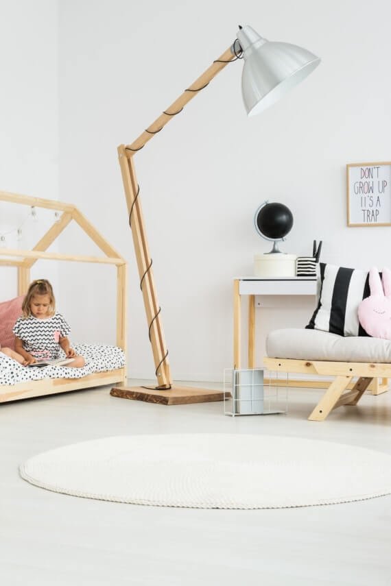 Jasny pokój dziewczynki