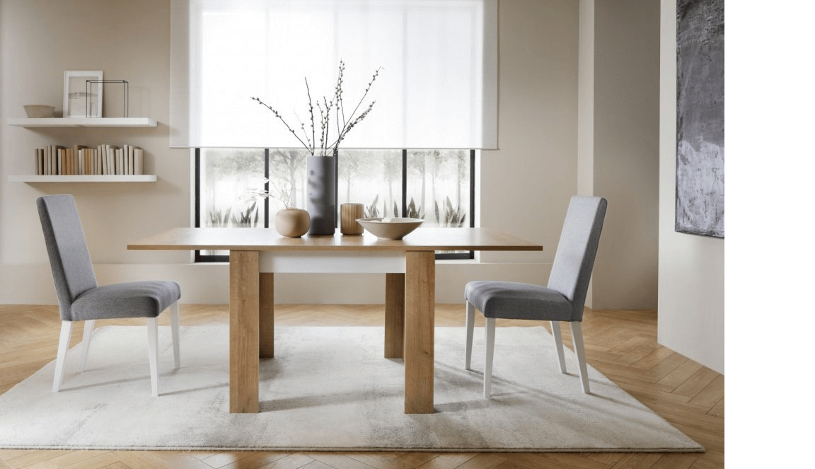 Krzesła i stół rozłożony