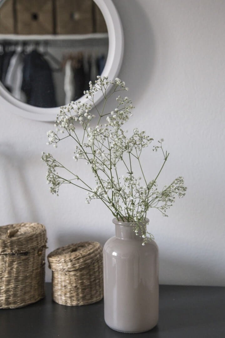 Optyczne powiększenie salonu - lustra